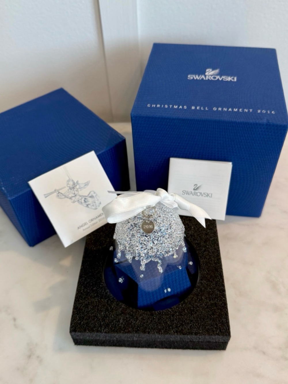 SWAROVSKI CRYSTAL ANNUAL EDITION 2016 CHRISTMAS STAR BELL ORNAMENT